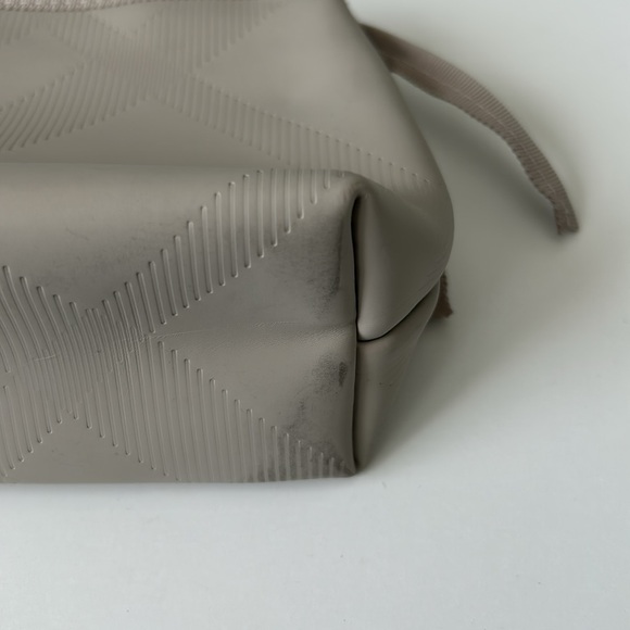Brand New Burberry Makeup Bag (Beige) - Picture 7 of 7